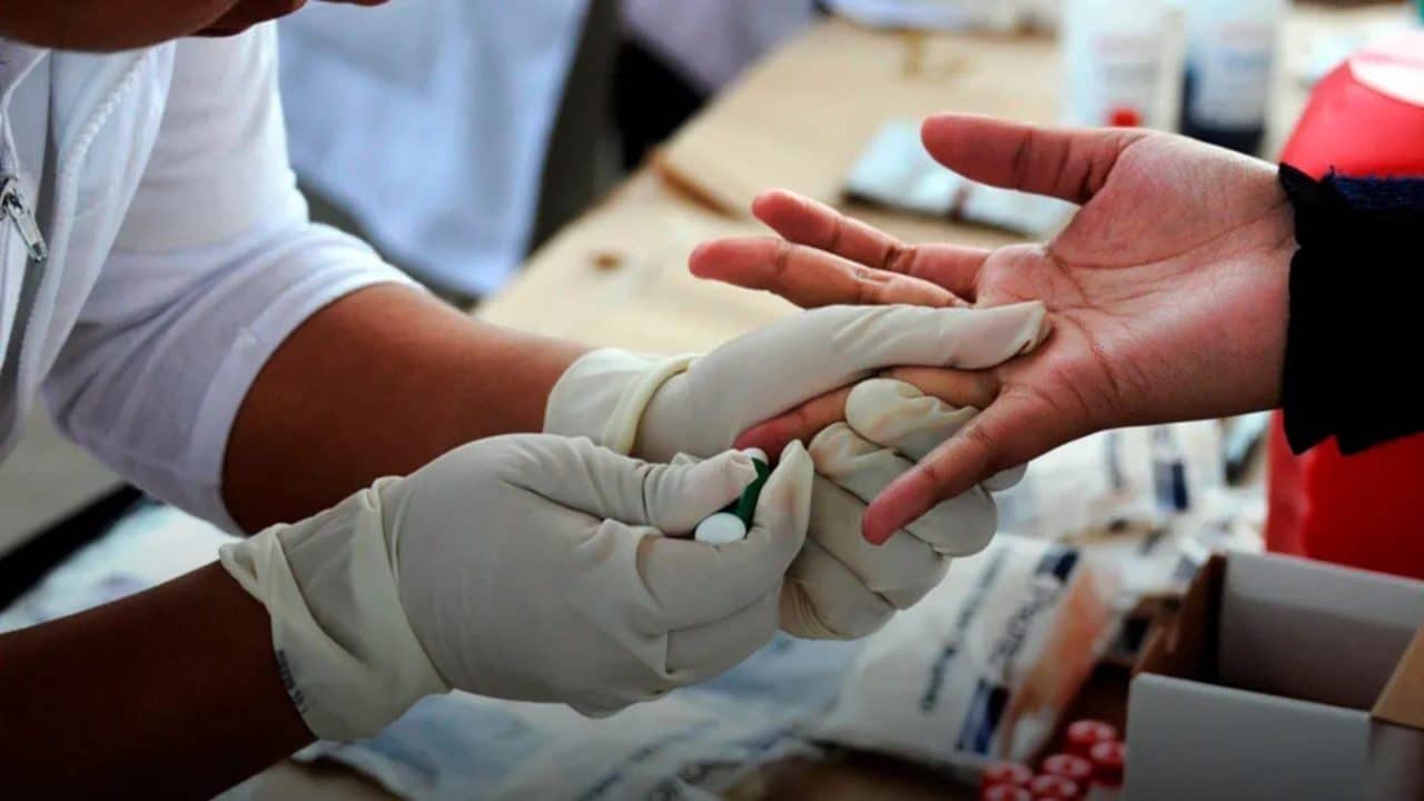 La Libertad: mil pacientes con VIH en riesgo por falta de medicinas en ...